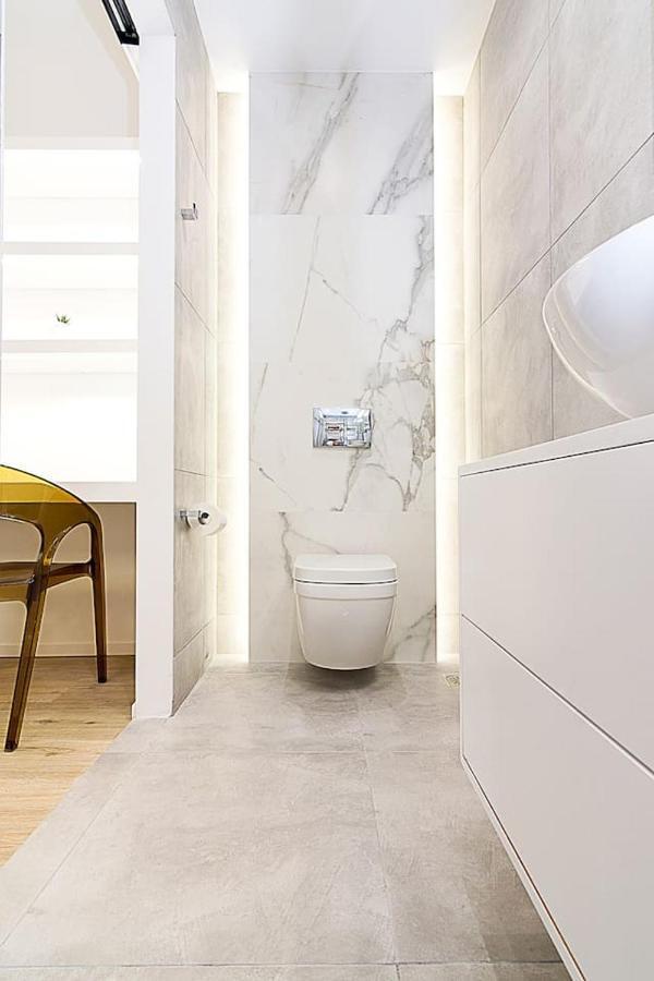 Brand New Flat For 4 Ppl Next To Syntagma Sq. Leilighet Athen Eksteriør bilde