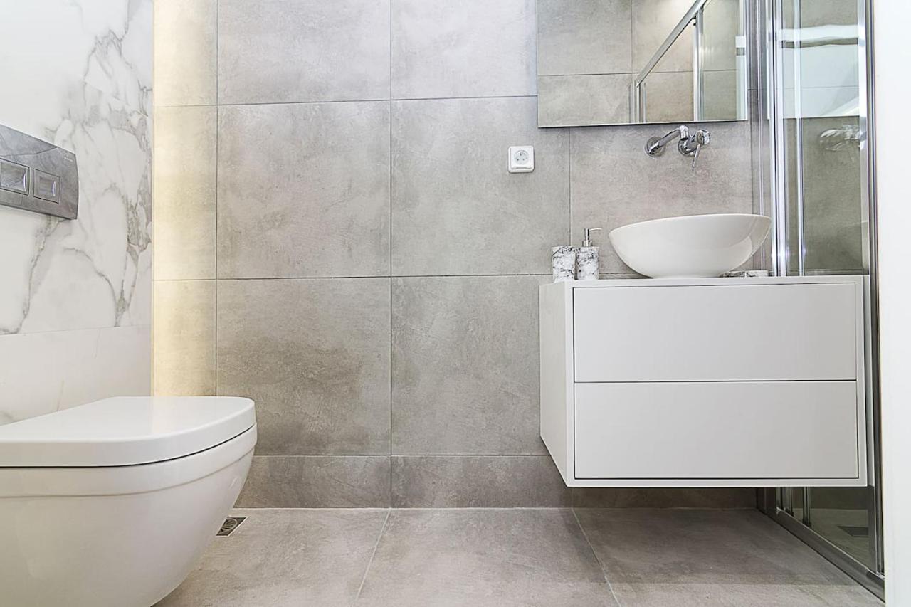 Brand New Flat For 4 Ppl Next To Syntagma Sq. Leilighet Athen Eksteriør bilde